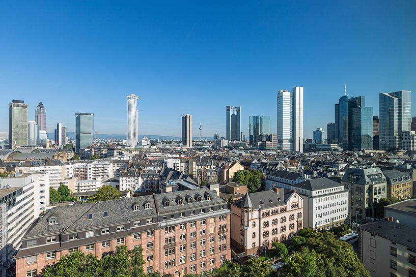 The skyline of Frankfurt in Germany by MS Fotografie | Marc van der Stelt