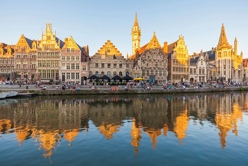 Graslei au bord de la Lys dans la vieille ville de Gand par Werner Dieterich