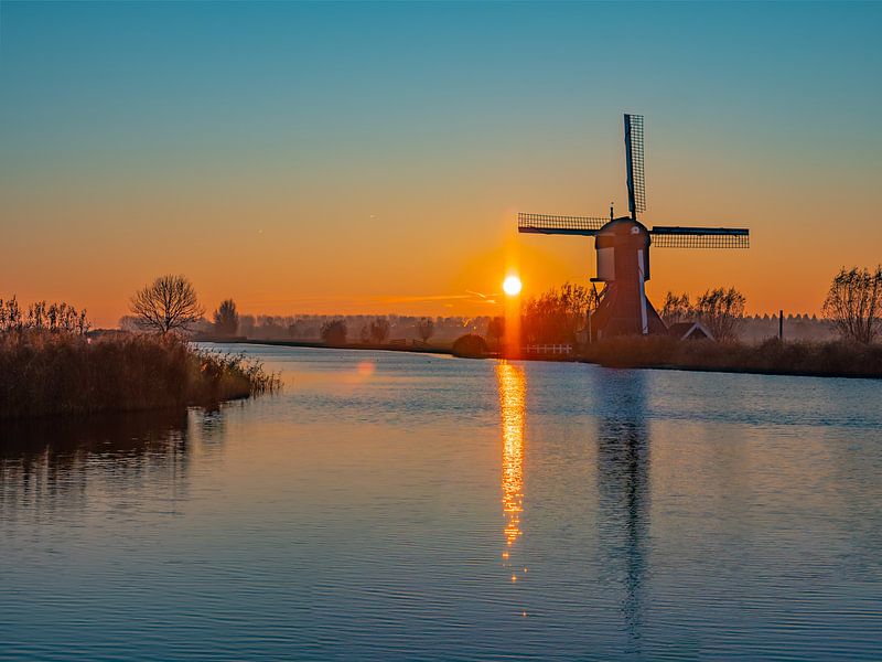zonsopkomst bij molen kinderdijk by Chris van Es