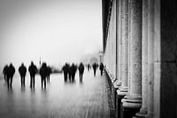 The anonymity of the mass