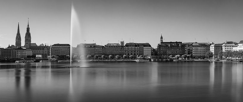 Panorama von Hamburg in schwarz-weiß von Henk Meijer Photography