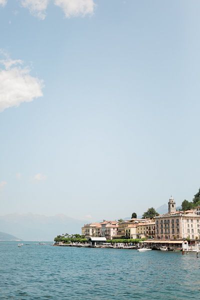Beautiful skyline of Lake Como | Travel Photography Italy by Amy Hengst