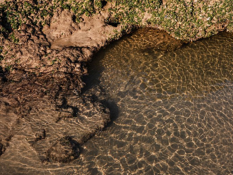 Abstract pattern on the beach #4 by Photolovers reisfotografie
