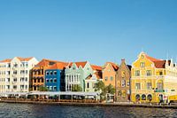 Bunte Häuser am Hafen von Willemstad, Curacao
