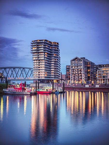 Nijmegen by night #7 by Lex Schulte