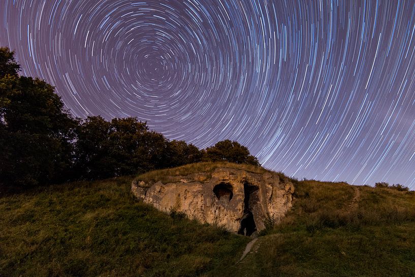 Sternenspuren in der Teufelshöhle von Bert Beckers
