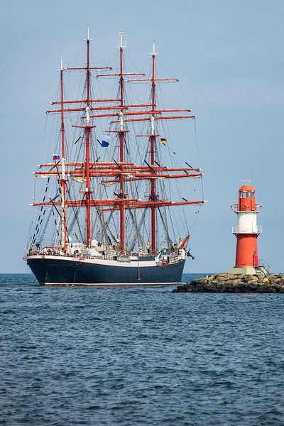 Segelschiffe auf der Hansesail in Rostock van Rico Ködder