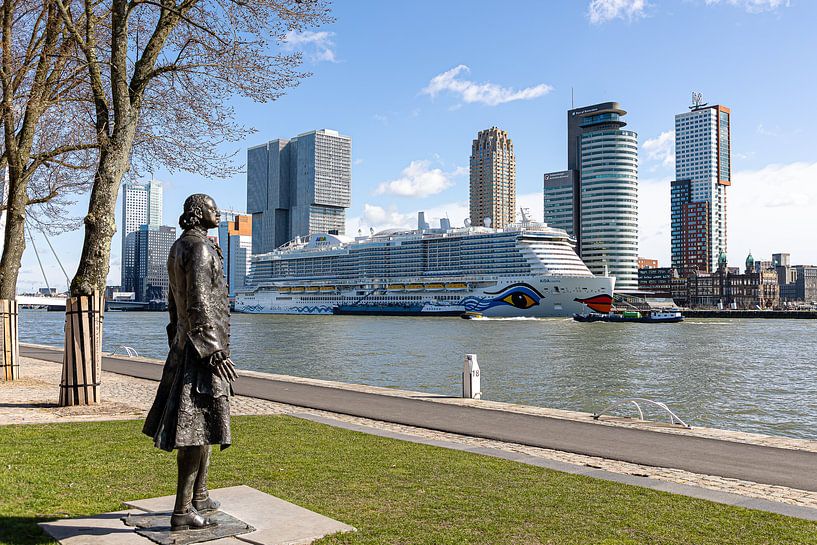 Bateau de croisière Aida Cosma (Rotterdam) par Havenfotos.nl(Reginald van Ravesteijn)