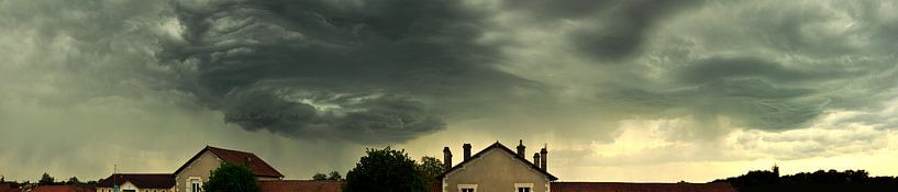 Threatening clouds by Corinne Welp