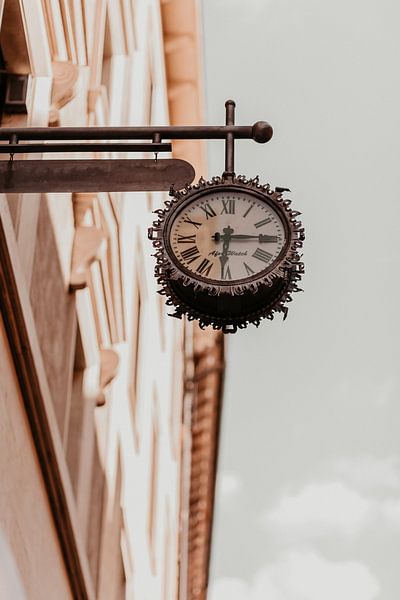 Horloge Verona | Photographie de voyage Italie par Britt Raafs