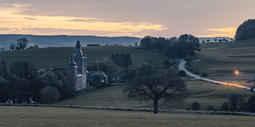 Sunrise at Beusdael Castle by Henk Meijer Photography