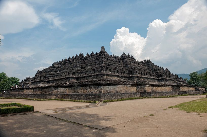 Borobudur by Richard Wareham