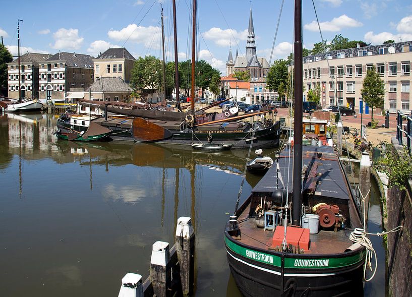 Old harbor of Gouda, Holland by Jan Kranendonk