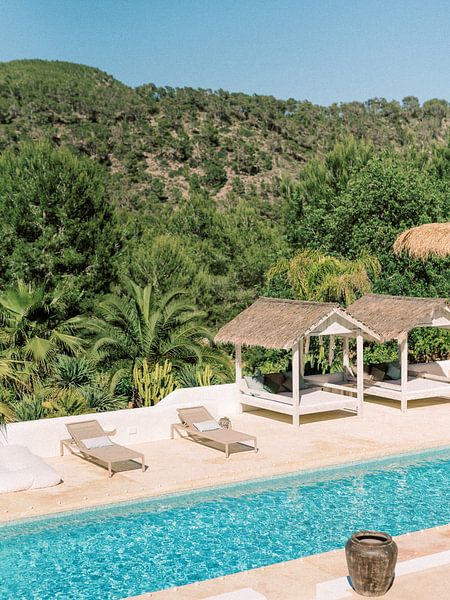 Luxury villa in Ibiza for the perfect holiday feeling by Youri Claessens
