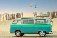 Un vieux bus Volkswagen au spot de kitesurf de Zeeland à Brouwersdam.