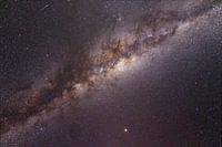 Galaxie mit einer Sternschnuppe