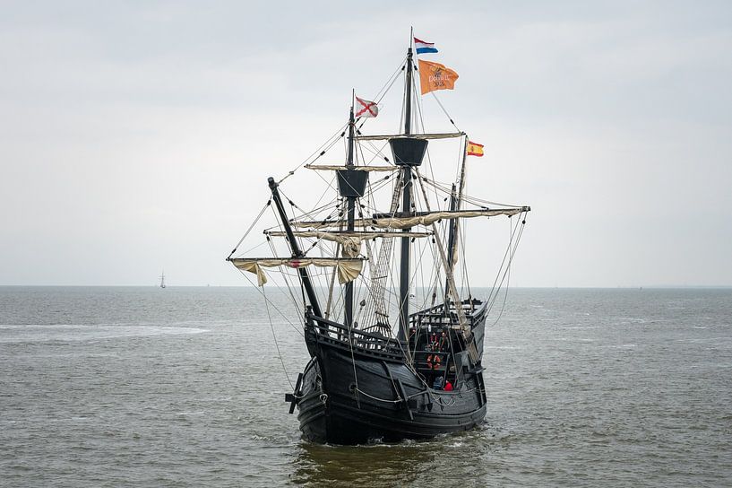 Nao Victoria DelfSail 2024 van Jan Georg Meijer