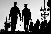 Freundschaft bedeutet auch gemeinsames Einkaufen am Samstag