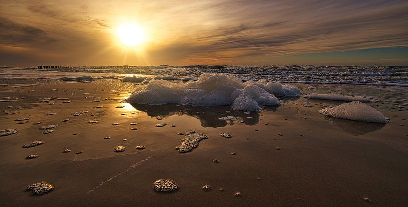 Algenschaum in Ozon von peterheinspictures