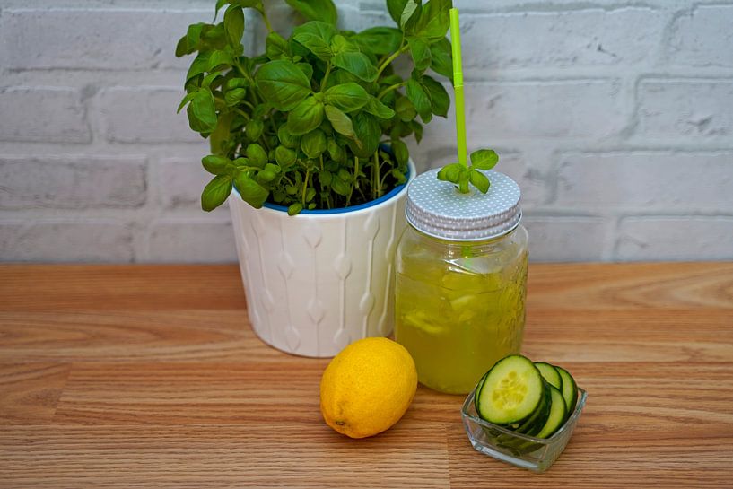 Cucumber Basil Lemon  Lemonade by Babetts Bildergalerie
