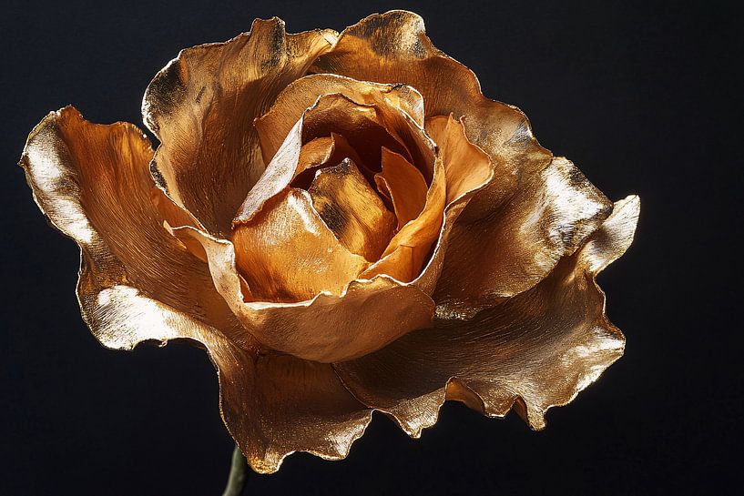 Goldene Rose mit Metallic-Look von Art & Soul Creations