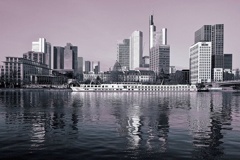 Frankfurt by Patrick Lohmüller