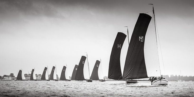 Skûtsjes vor dem Wind von ThomasVaer | Tom Coehoorn