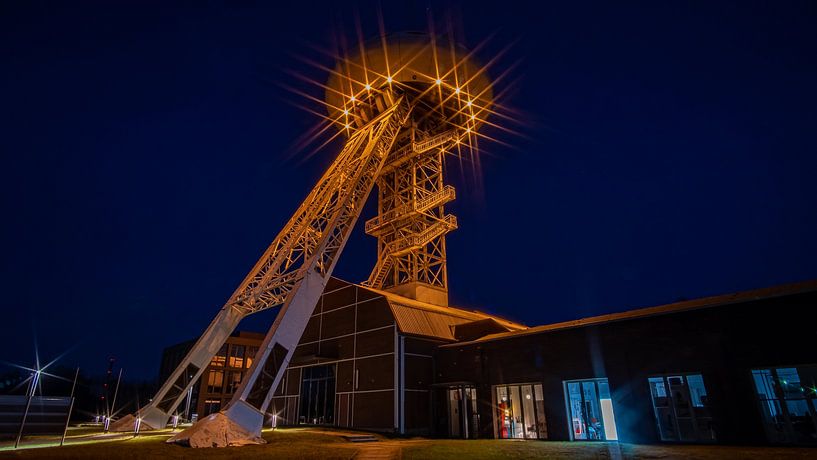 Der Lünetectower ( Colanie - Ei ) bei Nacht von TB-Fotogalerie