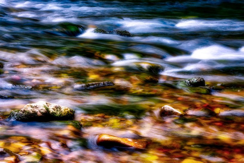 Des pierres dans le ruisseau par Jürgen Wiesler