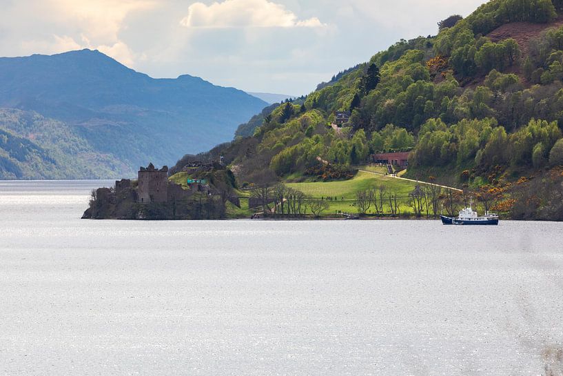 Scotland, Loch Ness: Urquhart Castle by Remco Bosshard
