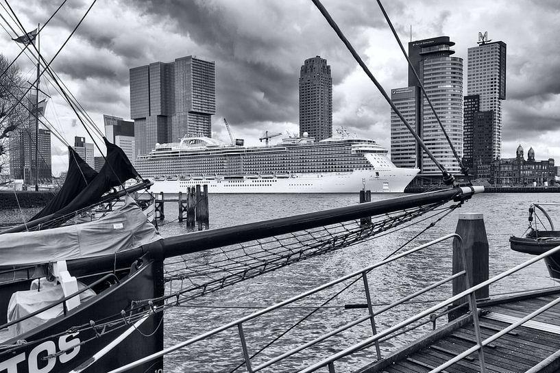 Raw Symmetry by Marcel Moonen @ MMC Artworks