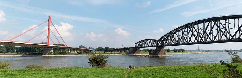 Duisburger Brücken von Richard Wareham