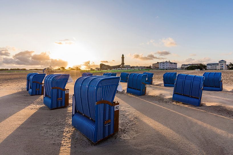 Lever du soleil dans la station balnéaire de Warnemünde par Werner Dieterich