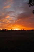 Magic Morning in the Backdrop: Sonnenaufgang über der Region Achterhoek