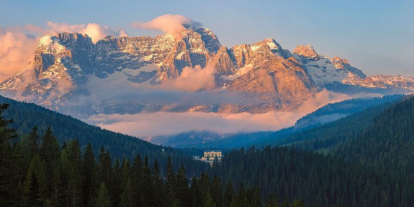 Panoramic sunrise in the Dolomites by Henk Meijer Photography