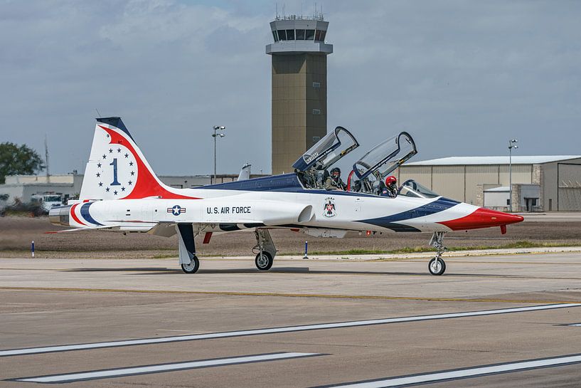 Northrop T-38 Talon in den Farben der Thunderbirds. von Jaap van den Berg