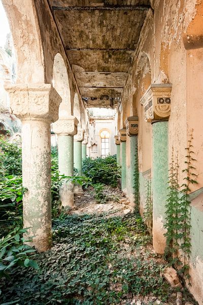 Verlassene Synagoge von Times of Impermanence