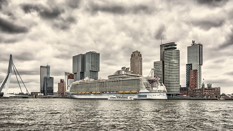 Cruise Terminal Rotterdam par Kok and Kok