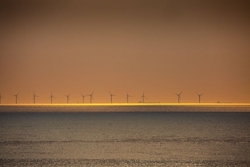 Windmolens bij zonsondergang 3 par Fred Icke