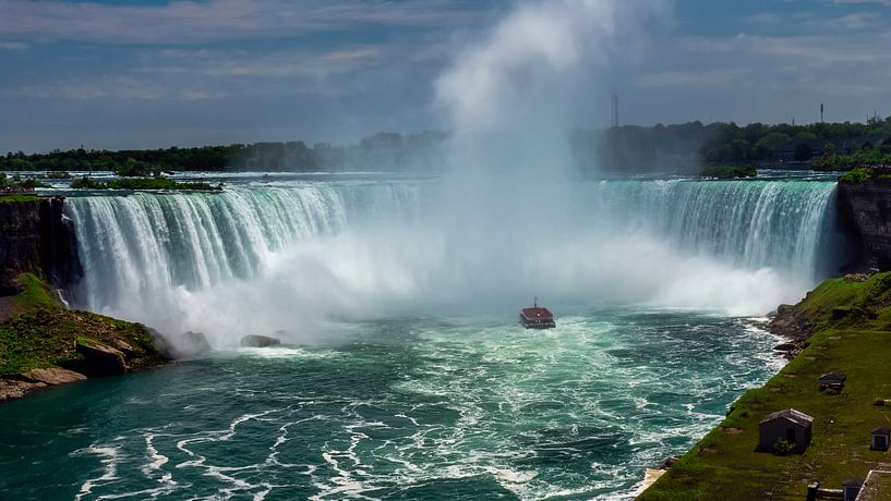 View of the Horseshoe waterfall in the Niagara Falls by Beeld Creaties Ed Steenhoek | Photography and Artificial Images