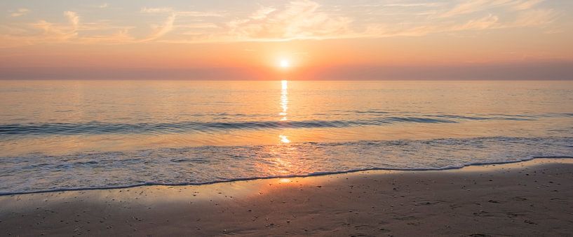 Panorama einer fast Calm Strand von Alex Hiemstra
