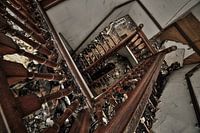 Urbex trappenhuis in een afgebrand klooster