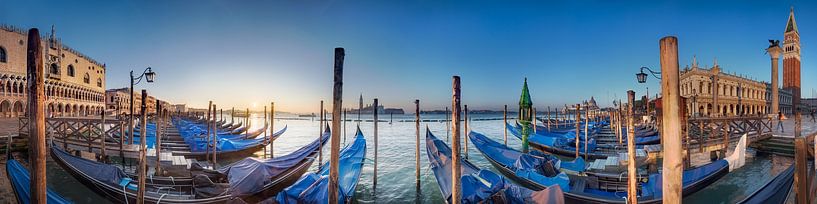 Venedig Piazza San Marco mit Gondeln am Gran Canal. von Voss Fine Art Fotografie