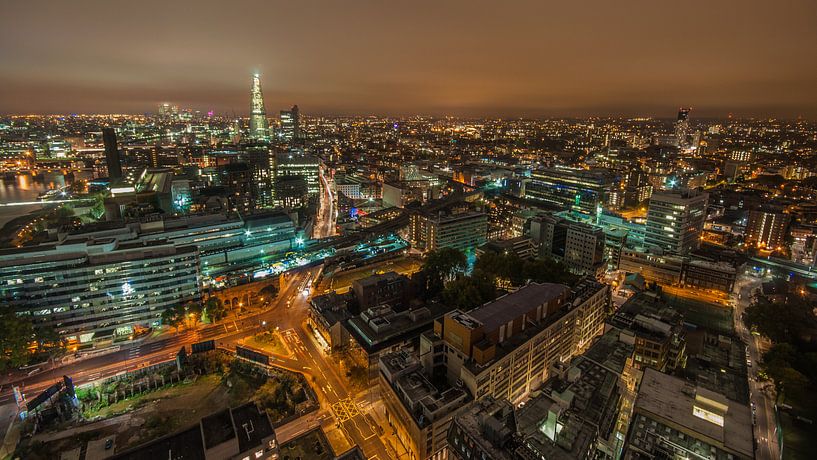London Skyline by Bert Beckers
